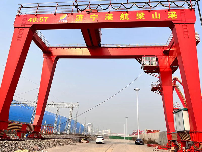 门式起重机和桥式起重机有什么不同